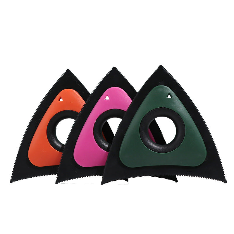 Removedores triangulares nas cores verde, rosa e laranja